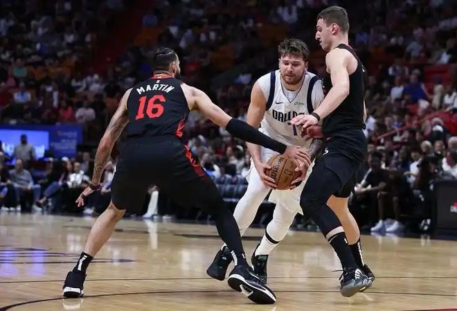 NG SPORTS-持续失利首场状态出色，热火观众沸腾！，东契奇重返赛场全场沸腾不已的简单介绍