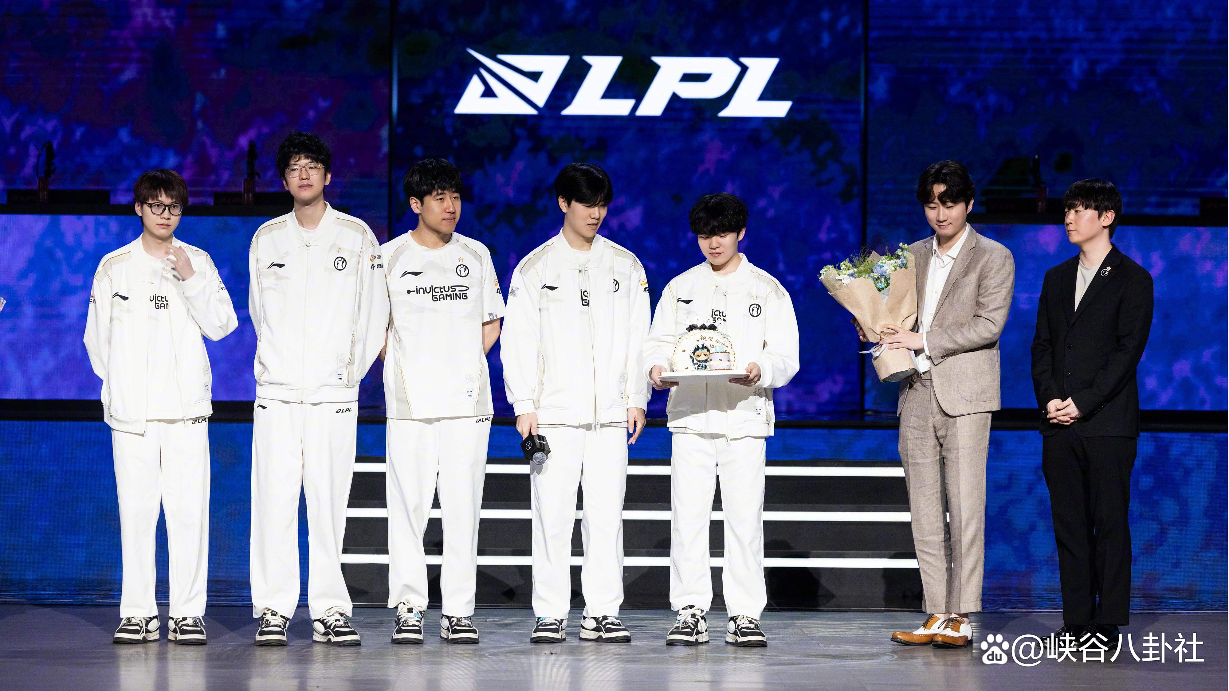 NG SPORTS- 独行侠教练压力巨大！，Rookie遭遇十二持续失利比赛高潮迭起