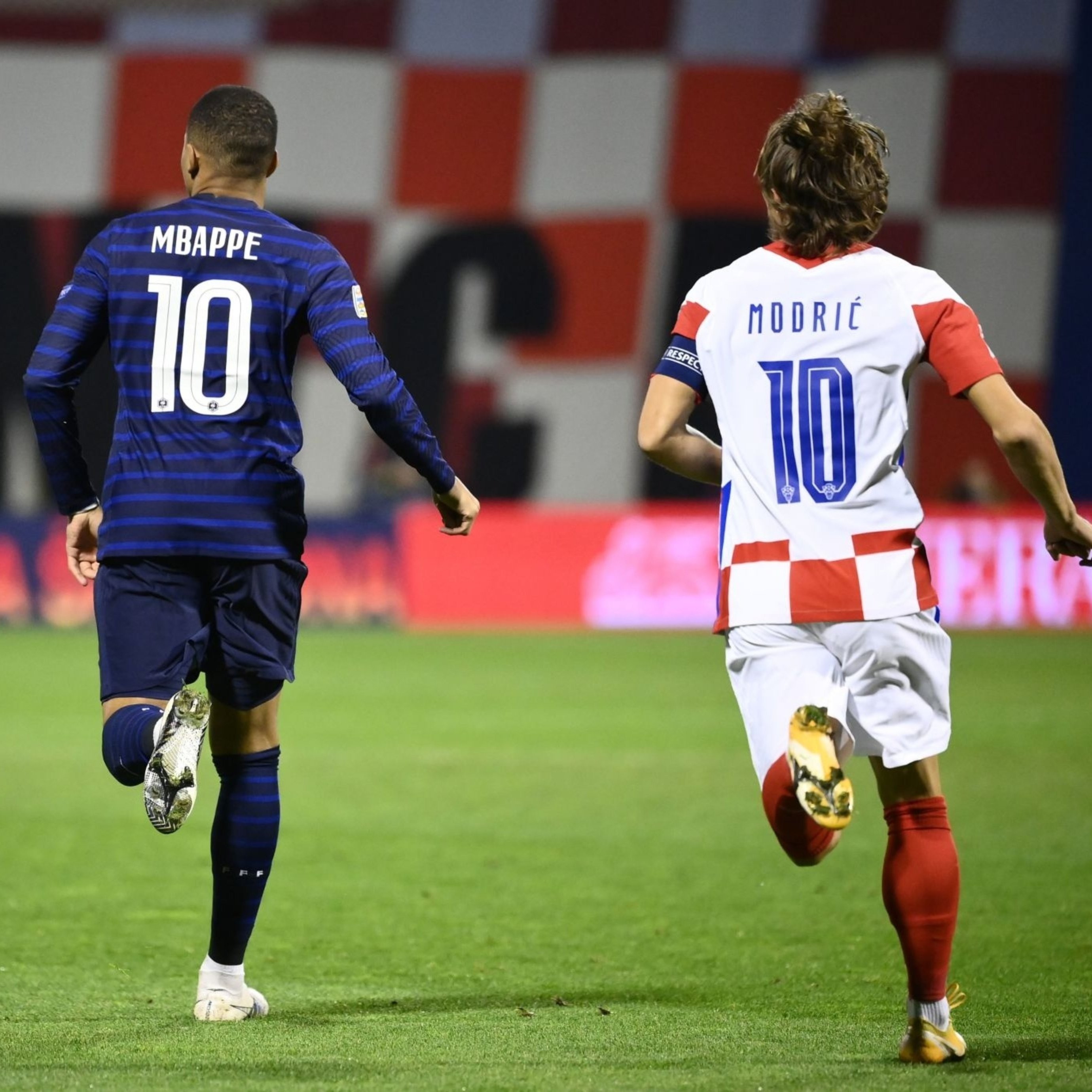 南宫体育-关于阿根廷国家队迎欧洲杯关键赛；官宣日再遭质疑；媒体盛赞；更衣室氛围转暖的信息