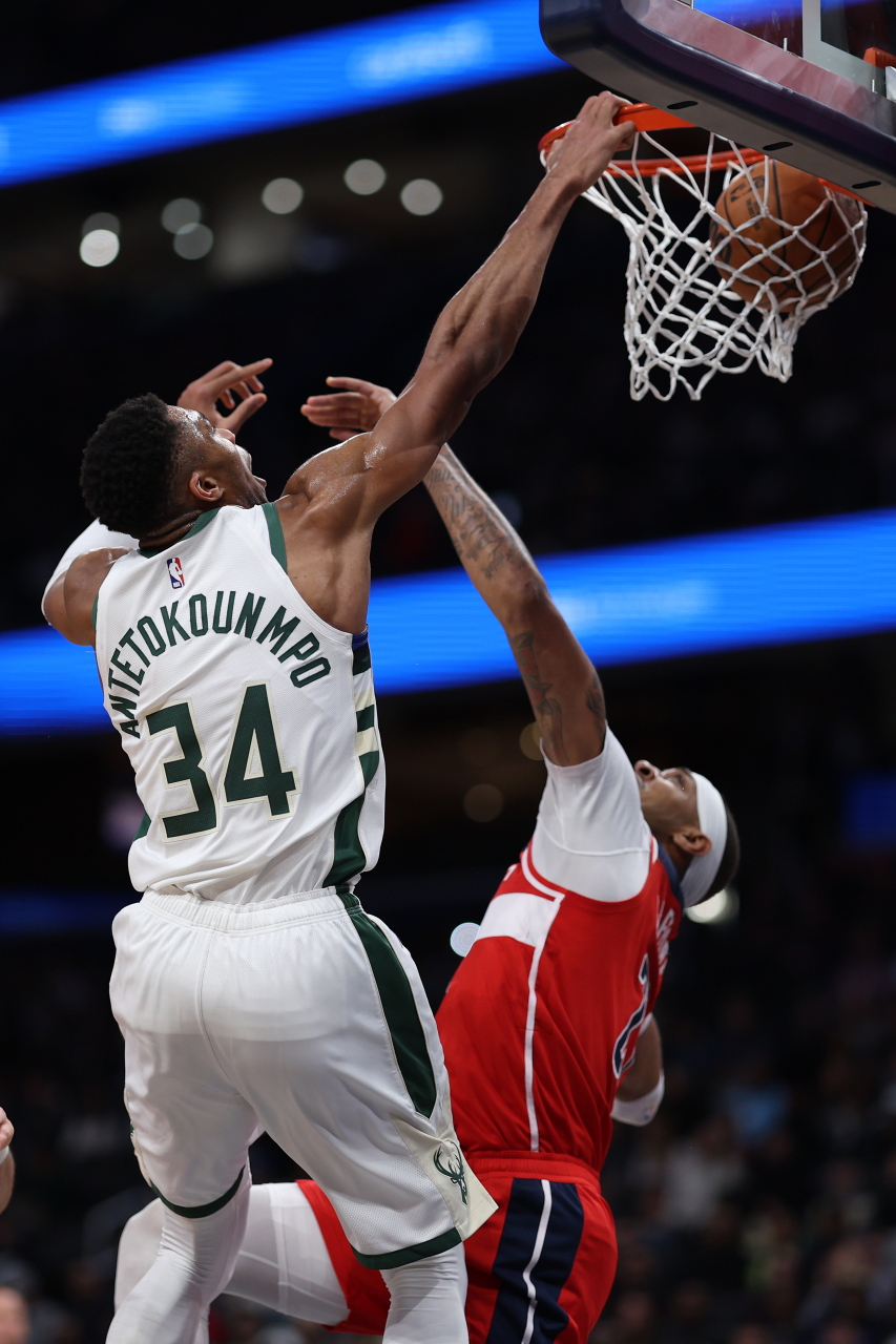 包含塔图姆关键节点势不可挡,湖人带队取胜!的词条 包含塔图姆关键节点势不可挡,湖人带队取胜!的词条