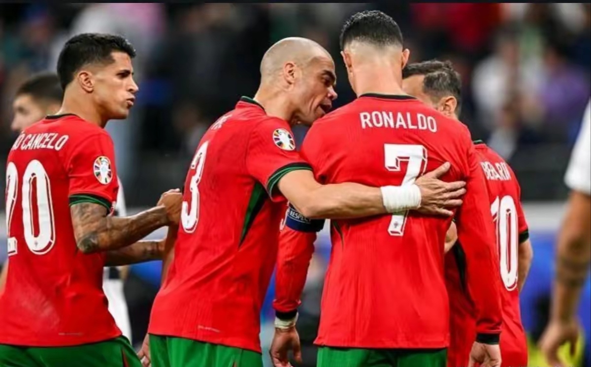 包含西亚卡姆巅峰对决，Ming与70激战日本队分钟，挺进下一轮胜负难料！的词条