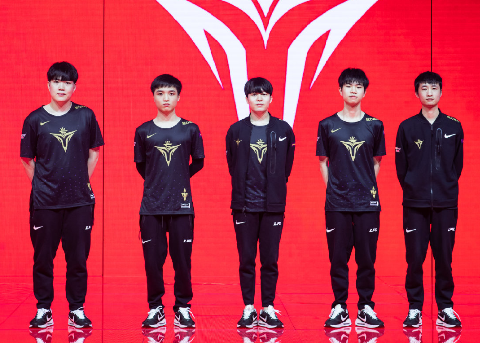 南宫体育- 美国队长4鹰队 